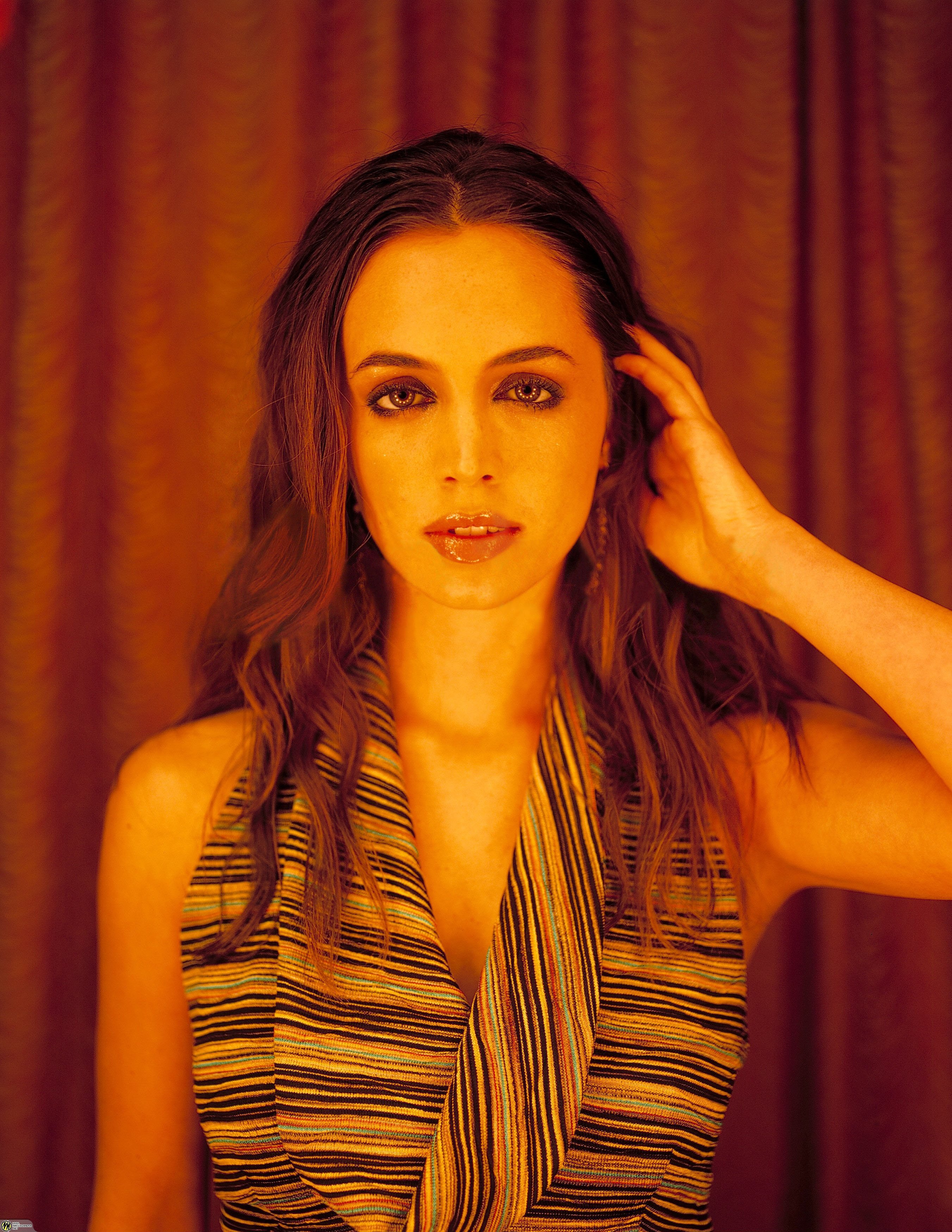 Eliza Dushku Allure - Gallery