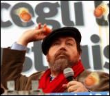 Il lancio di uova a Giuliano Ferrara